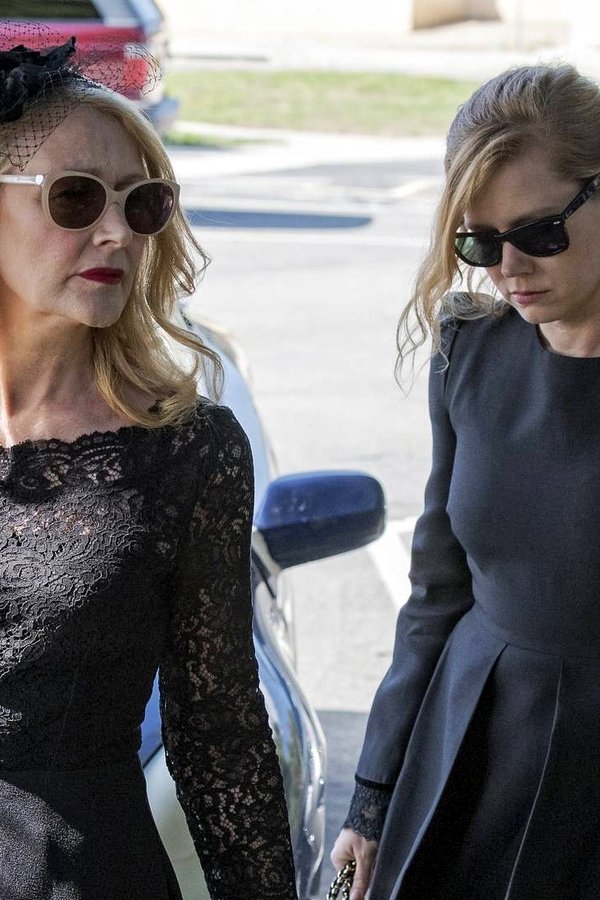 Sharp Objects – S01E02 – La signora in bianco
