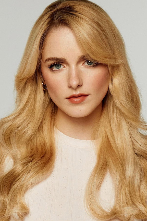 Mckenna Grace's headshot