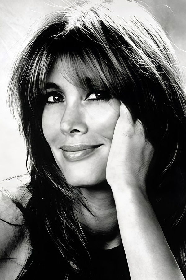 Laura Albert's headshot