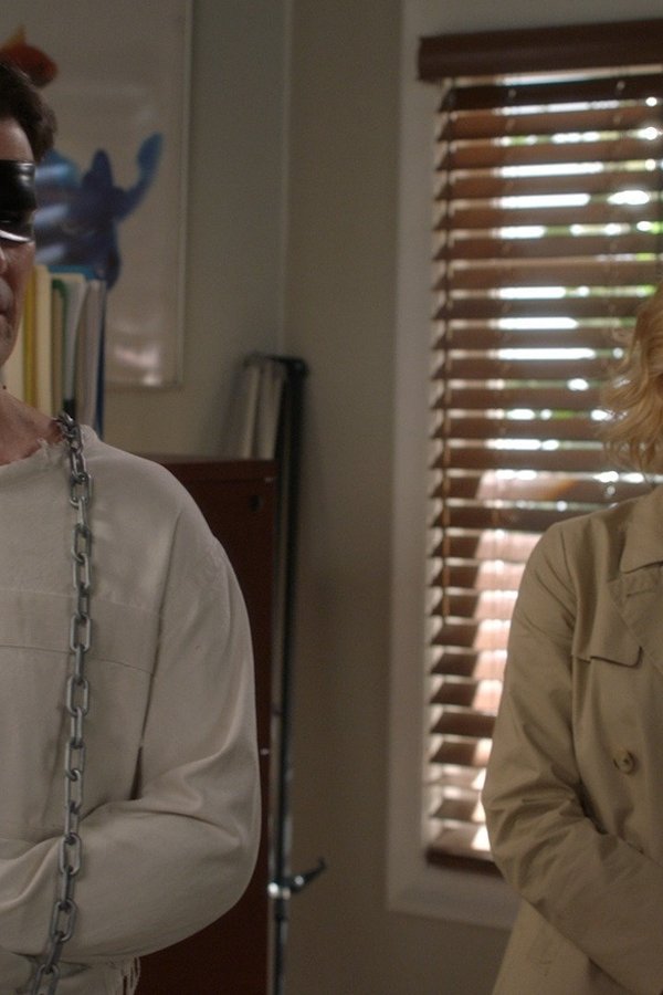 Modern Family – S08E17 – Un favore non si nega a nessuno