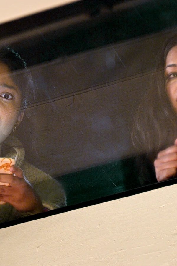 Non ho mai… – S02E09 – Non ho mai spiato mia madre