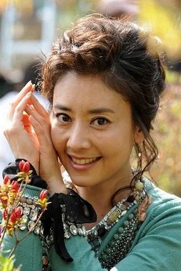 Na Hyun-Hee's headshot