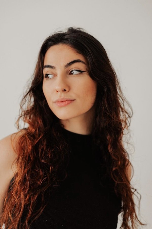 Júlia Estran's headshot