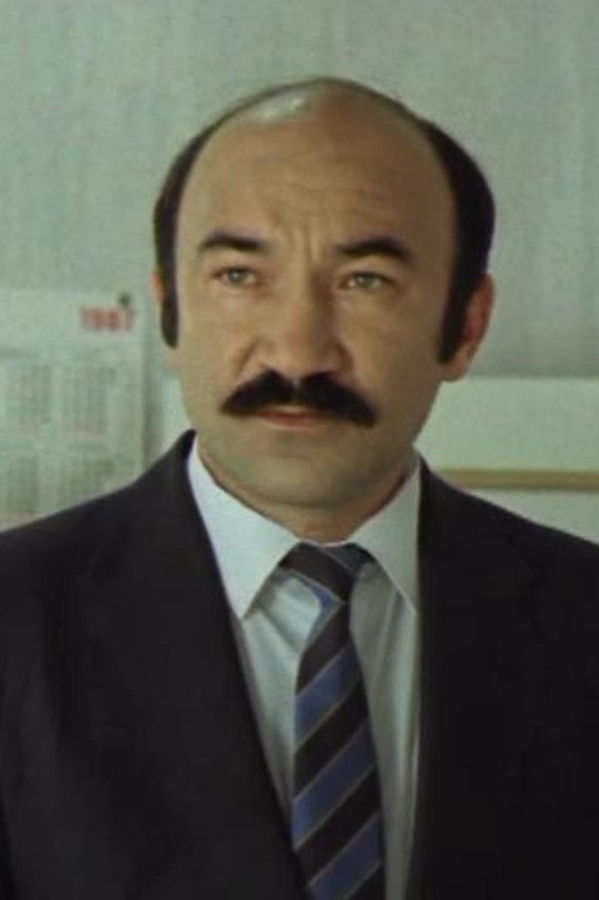 Yunus Yusupov's headshot