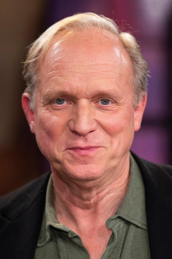 Ulrich Tukur's headshot