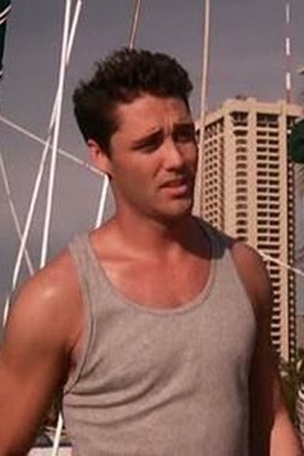 Beverly Hills 90210 – S08E02 – Episodio 2