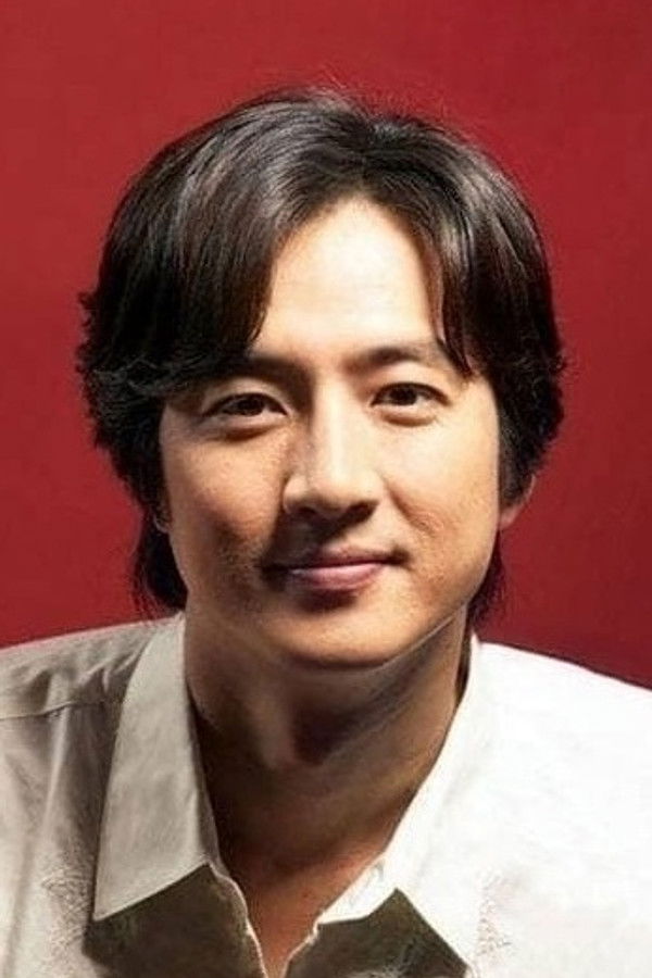 Jung Jun-ho's headshot