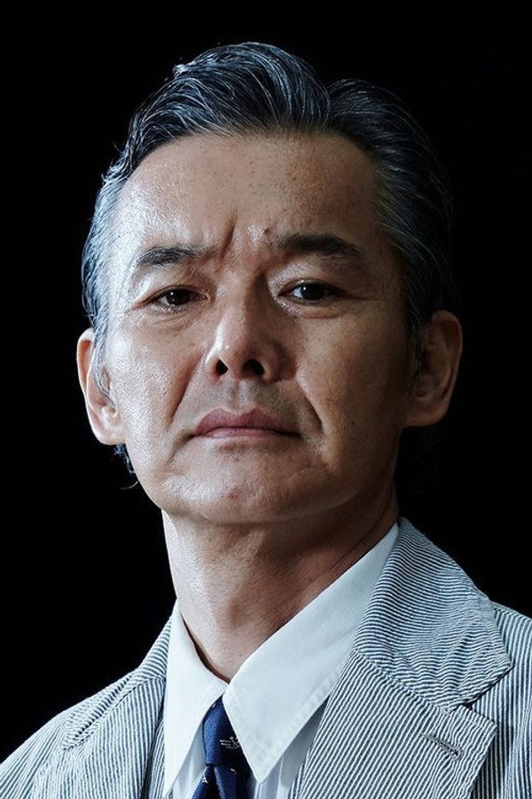 Atsuro Watabe's headshot
