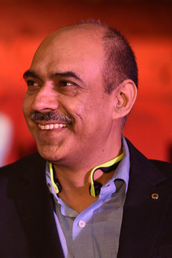 Vikas Tomar's headshot