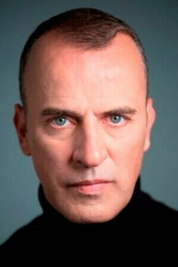 Carlos Herranz's headshot