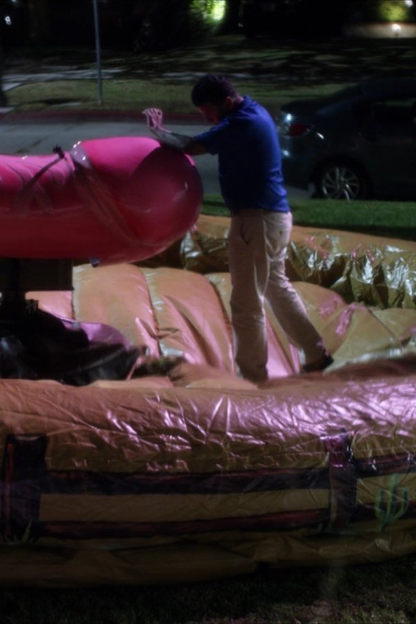Grace And Frankie – S01E12 – L’addio al celibato