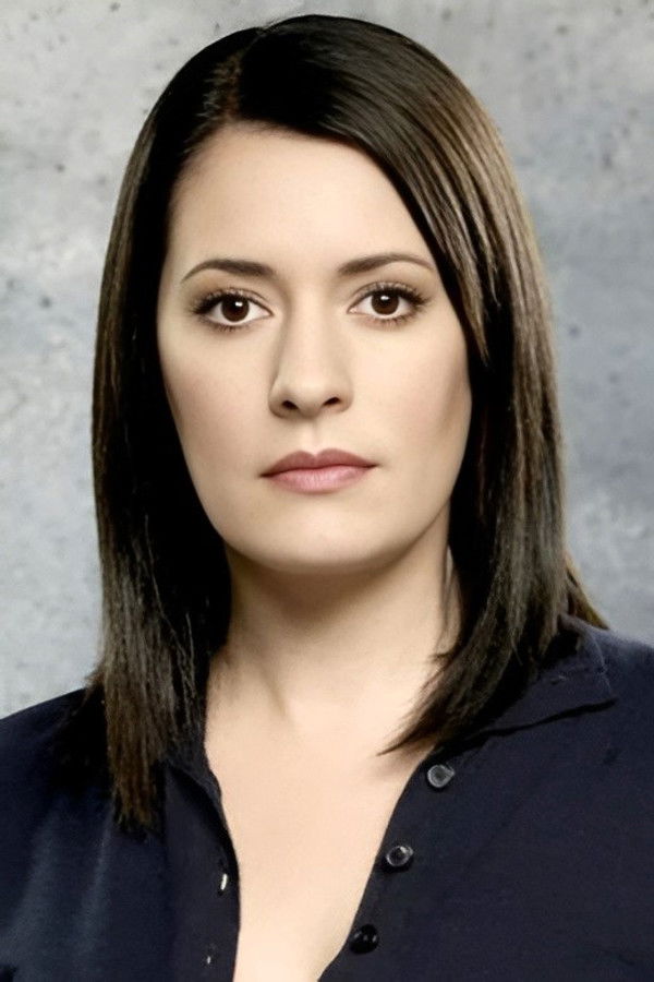 Paget Brewster's headshot