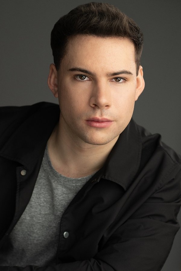 Zac Vran's headshot