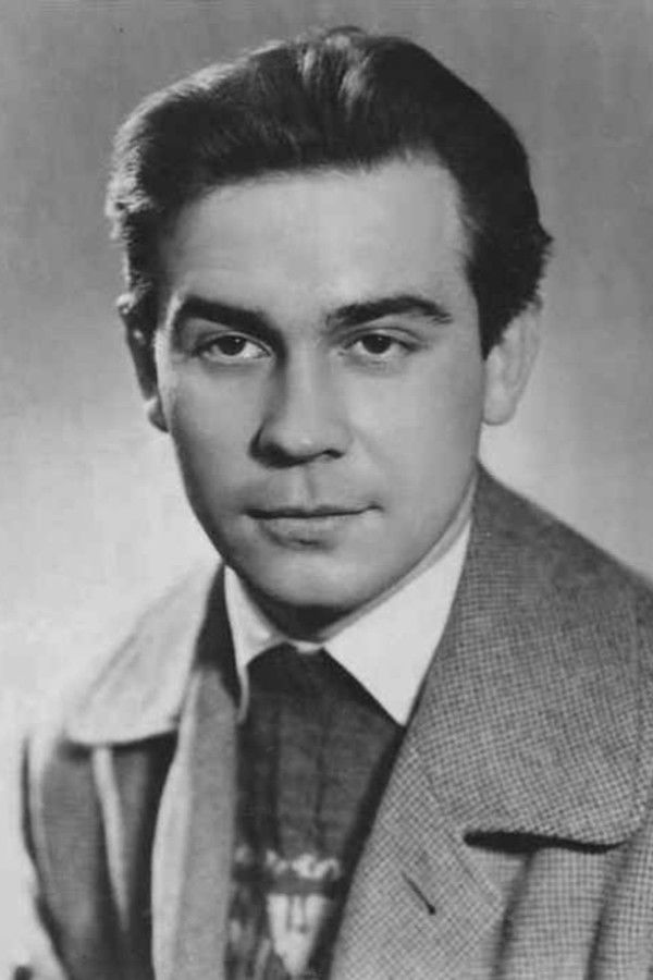 Lev Borisov's headshot