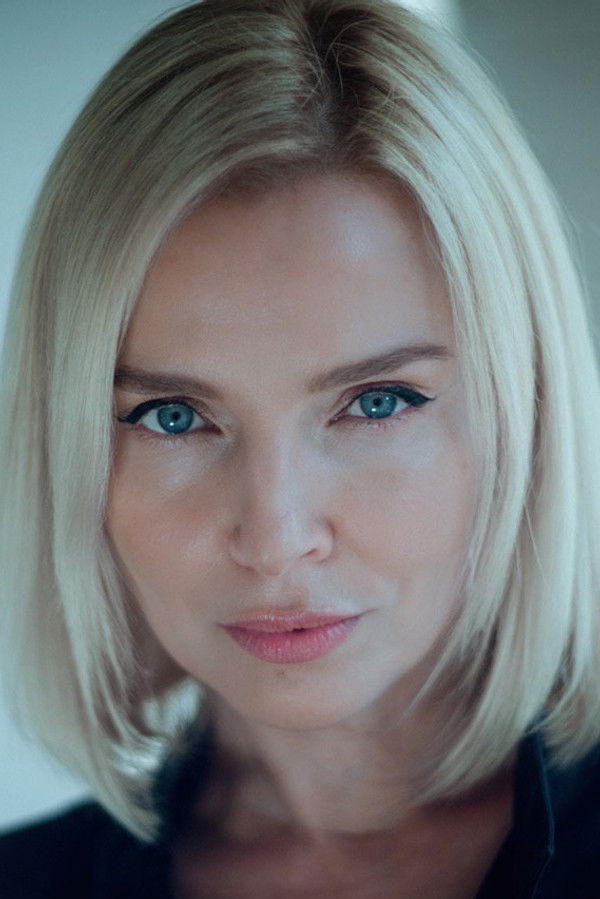 Alyona Levkovich's headshot
