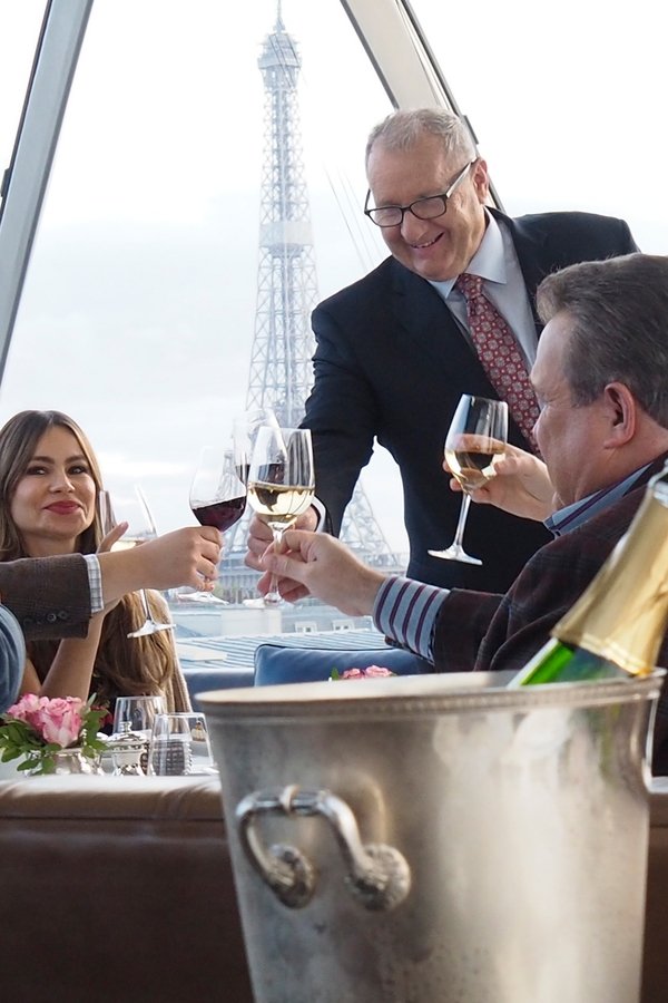 Modern Family – S11E13 – Parigi