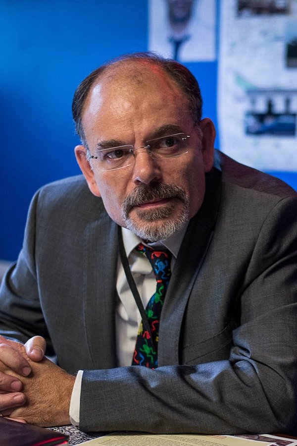 Le Bureau: Sotto copertura – S01E03 – Aria di tempesta