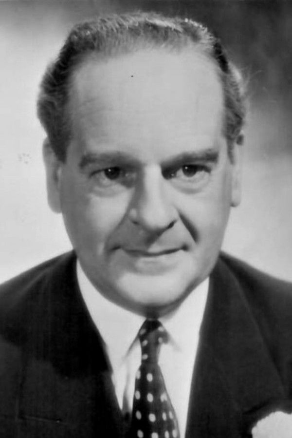 Walter Fitzgerald's headshot