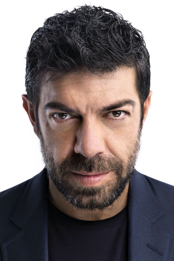 Pierfrancesco Favino's headshot