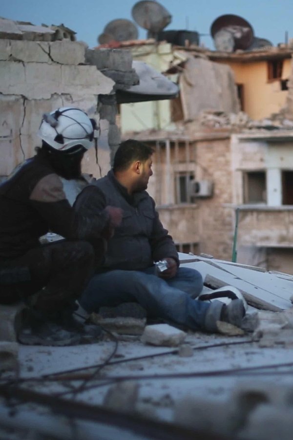 Last Men in Aleppo (2017) backdrop image