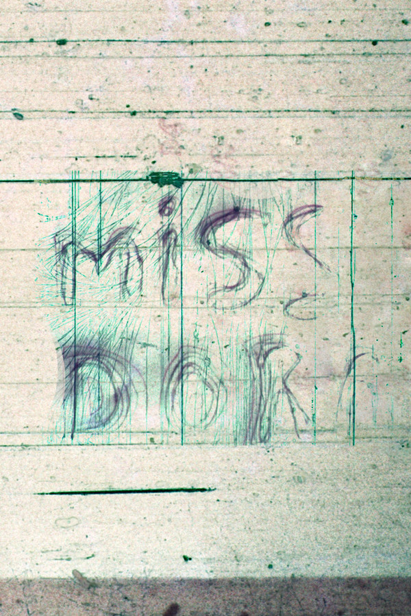 Capa de Miss Dora