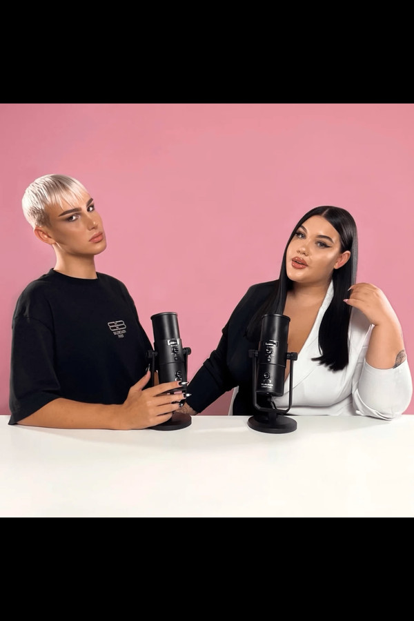 K O N T R O V E R Z N Í