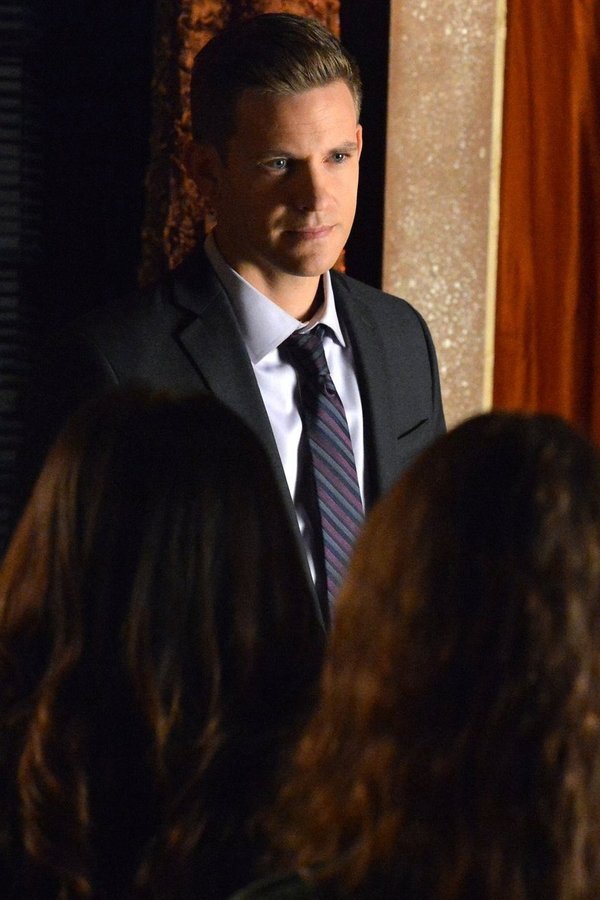 Pretty Little Liars – S03E20 – Acqua bollente