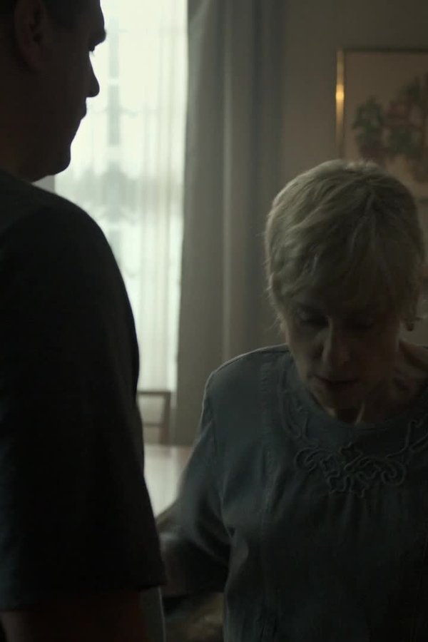 Manhunt – S02E05 – La terrra del sole di mezzogiorno
