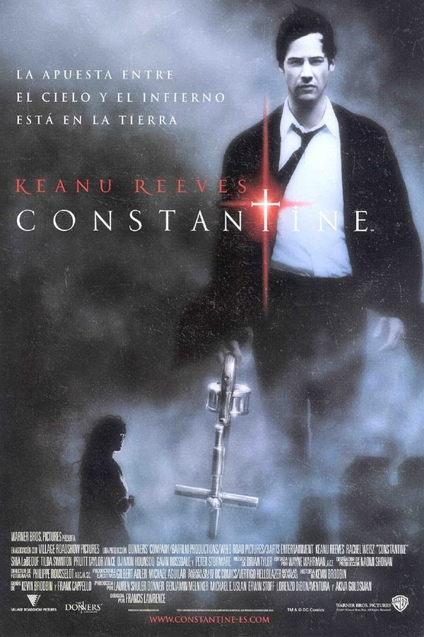 John Constantine ha estado en el infierno y ha vuelto. Nació con un don que no deseaba, la capacidad de reconocer claramente a los ángeles y a los demonios que andan por la tierra bajo un aspecto humano, Constantine se vio empujado al suicido para escapar de la atormentadora claridad de su visión. Pero fracasó. Ahora, marcado por su intento de suicidio, patrulla la frontera terrenal entre el cielo y el infierno, esperando en vano ganarse el camino a la salvación enviando a los esbirros de Luciffer de vuelta al averno. Cuando una desesperada pero escéptica detective de policía consigue su ayuda para resolver la misteriosa muerte de su querida hermana gemela, su investigación les lleva a través del mundo de demonios y ángeles que subyace justo bajo el paisaje de la actual ciudad de Los Angeles. Atrapados en una catastrófica serie de acontecimientos sobrenaturales, los dos se encuentran inextricablemente involucrados y tratan de encontrar su propia paz a cualquier precio.