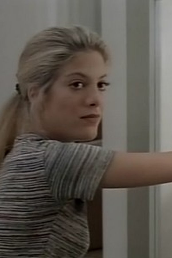 Beverly Hills 90210 – S04E02 – Episodio 2