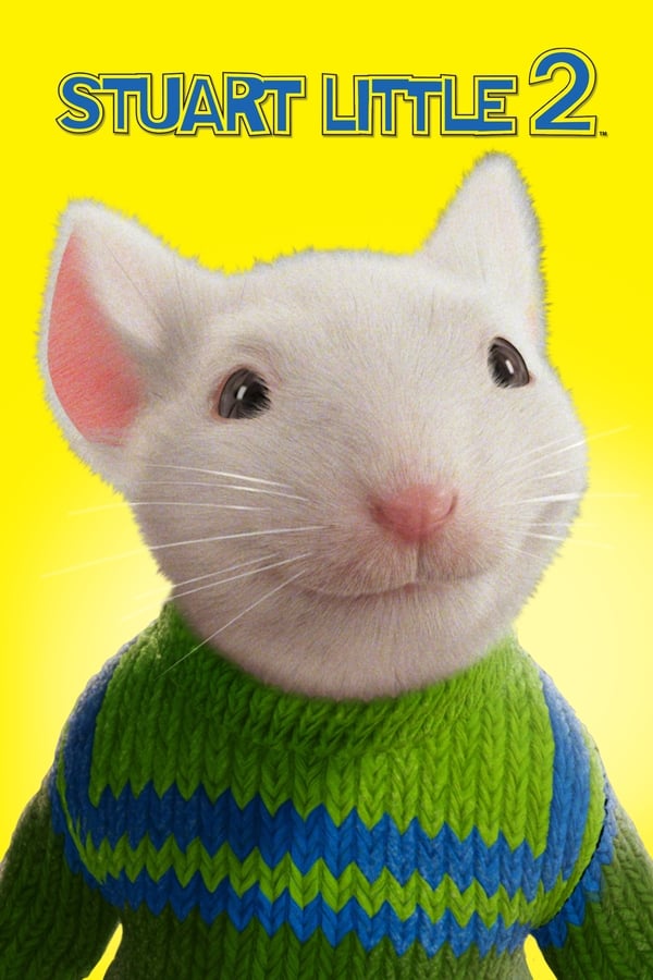 Stuart Little, la petite souris, éprouve l'envie de voyager et de s'aventurer dans de nouvelles contrées. Mais sa mère adoptive, Eleanor, n'est pas de cet avis. George, qui est comme un frère pour Stuart, le comprend très bien, mais il ne peut aller à l'encontre de la décision de maman.Un jour, alors qu'il conduit sa voiture miniature, Stuart fait la rencontre de Margalo, une jolie femelle canari poursuivie par un faucon. Stuart se charge de le semer. Commence alors une grande histoire d'amour entre la souris et l'oiseau. Stuart a enfin trouvé quelqu'un à qui se confier véritablement et qui comprend son besoin d'aventure.Mais le faucon jaloux va venir perturber leur idylle en enlevant Margalo. Accompagné du chat Snowbell, Stuart entreprend de retrouver et de secourir sa nouvelle compagne.