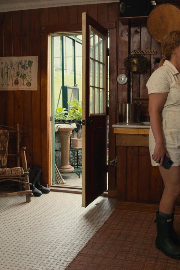 Life & Beth – S01E06 – La barca