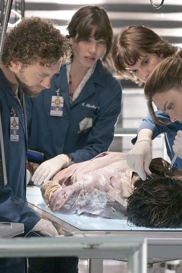 Bones – S01E03 – Al di sopra di ogni sospetto