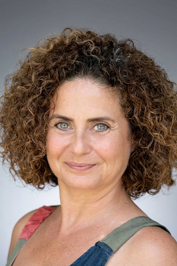 Esra Akkaya's headshot