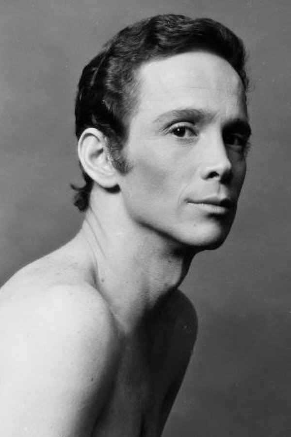 Joel Grey's headshot