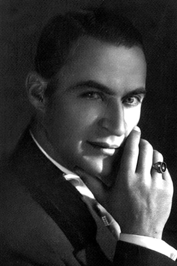 Manuel R. Ojeda's headshot