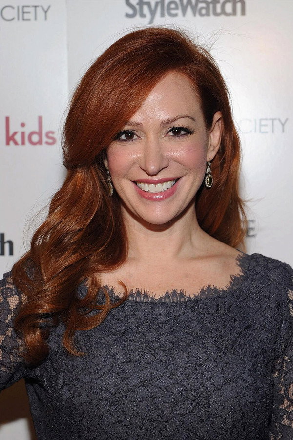 Rebecca Creskoff's headshot