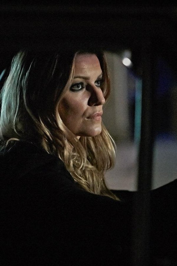 Banshee: La città del male – S04E01 – Giù dalla collina