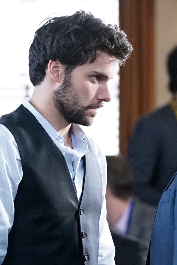 Le regole del delitto perfetto – S06E10 – Non la passeremo liscia