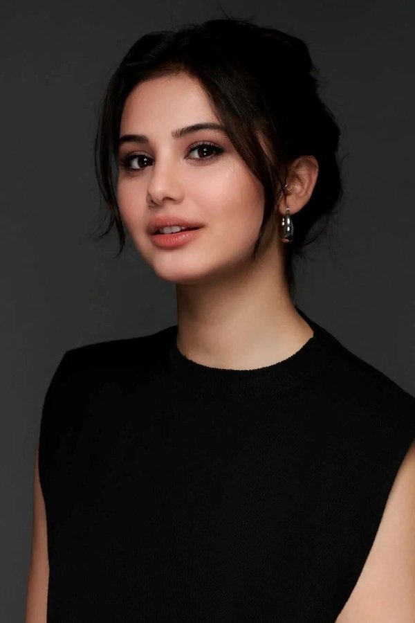 Helin Kandemir's headshot