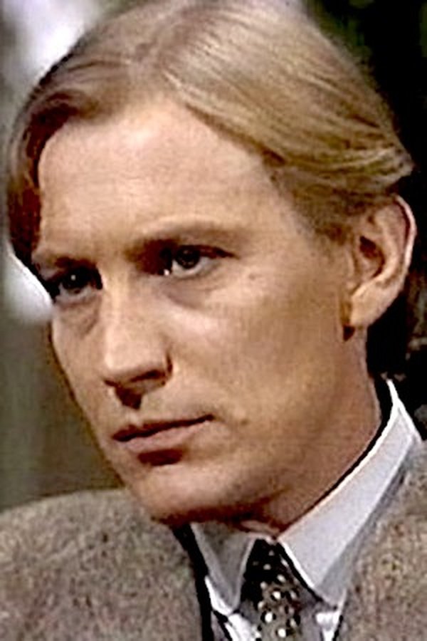 Grant Bardsley's headshot