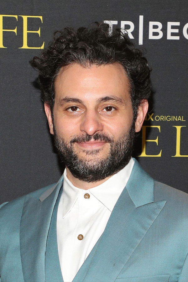 Arian Moayed's headshot