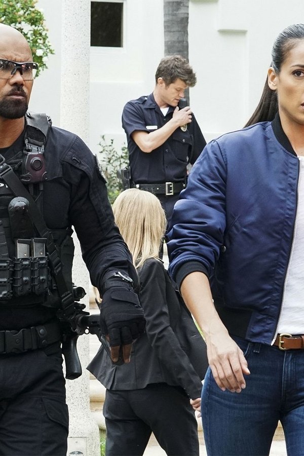 S.W.A.T. – S02E08 – Nella rete