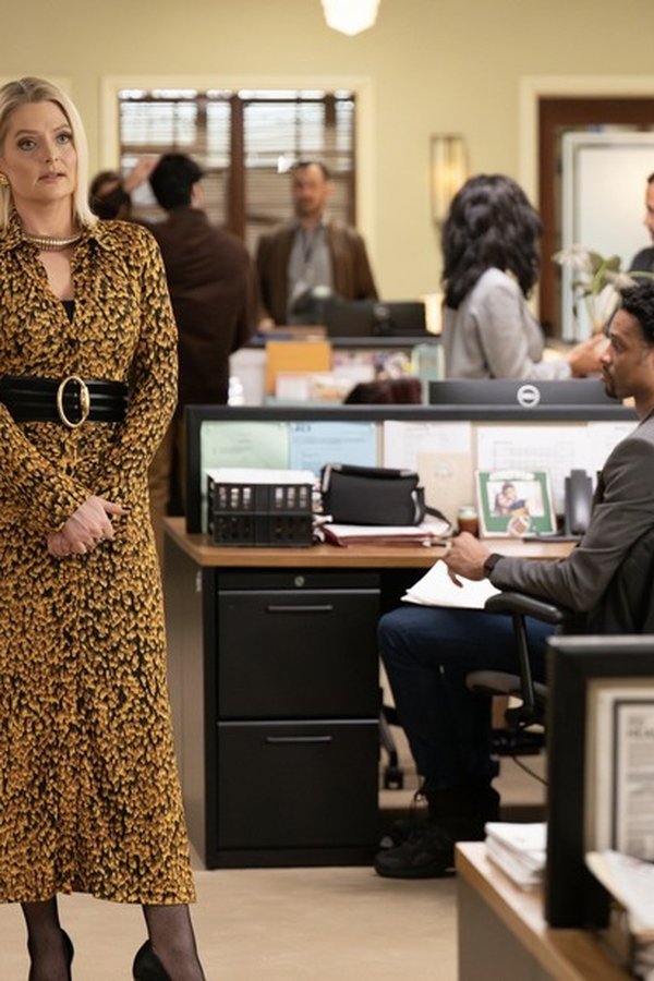 Non sono ancora morta – S02E04 – Non ancora educato