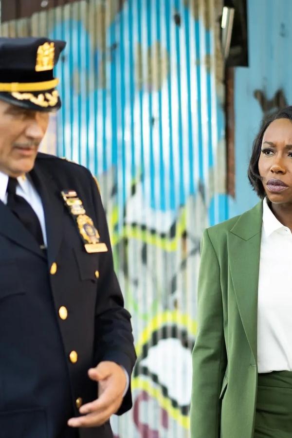 East New York – S01E02 – Episodio 2