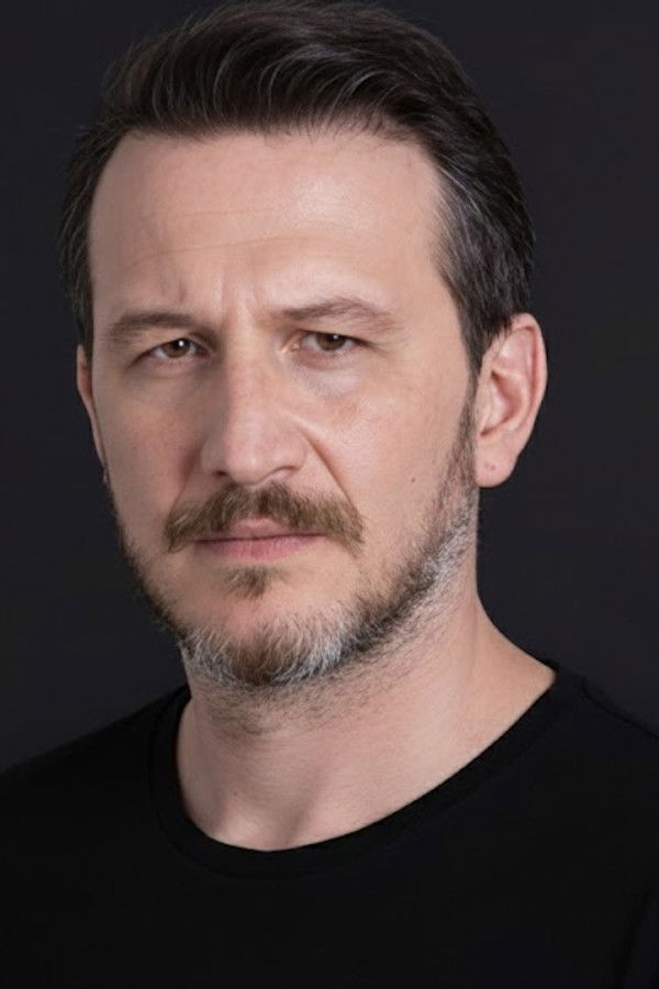 Osman Sonant's headshot