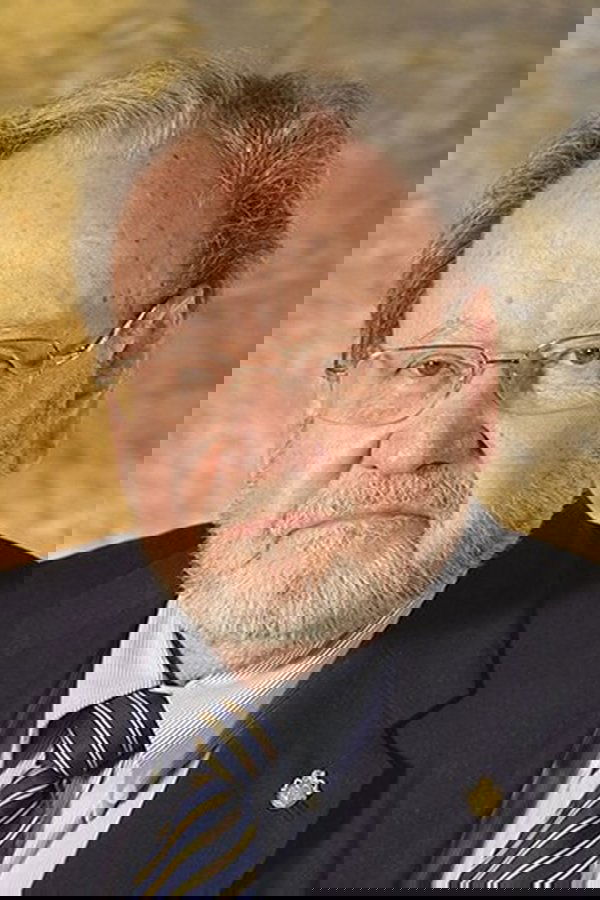 Guillermo Soberón Acevedo