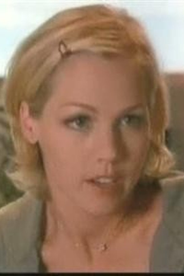 Beverly Hills 90210 – S09E01 – Episodio 1