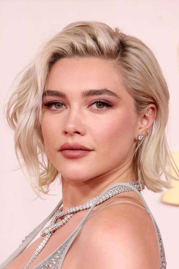 Florence Pugh's headshot