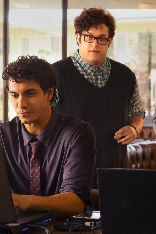 Scorpion – S01E01 – Corsa contro il tempo